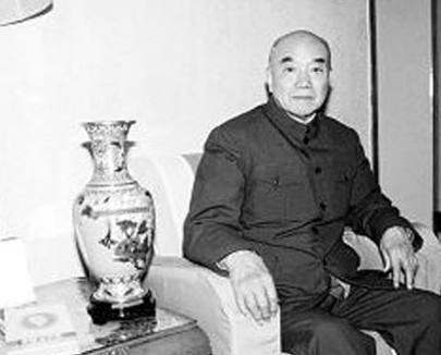 他和林彪是同一期黄埔毕业，也是文武全才，主