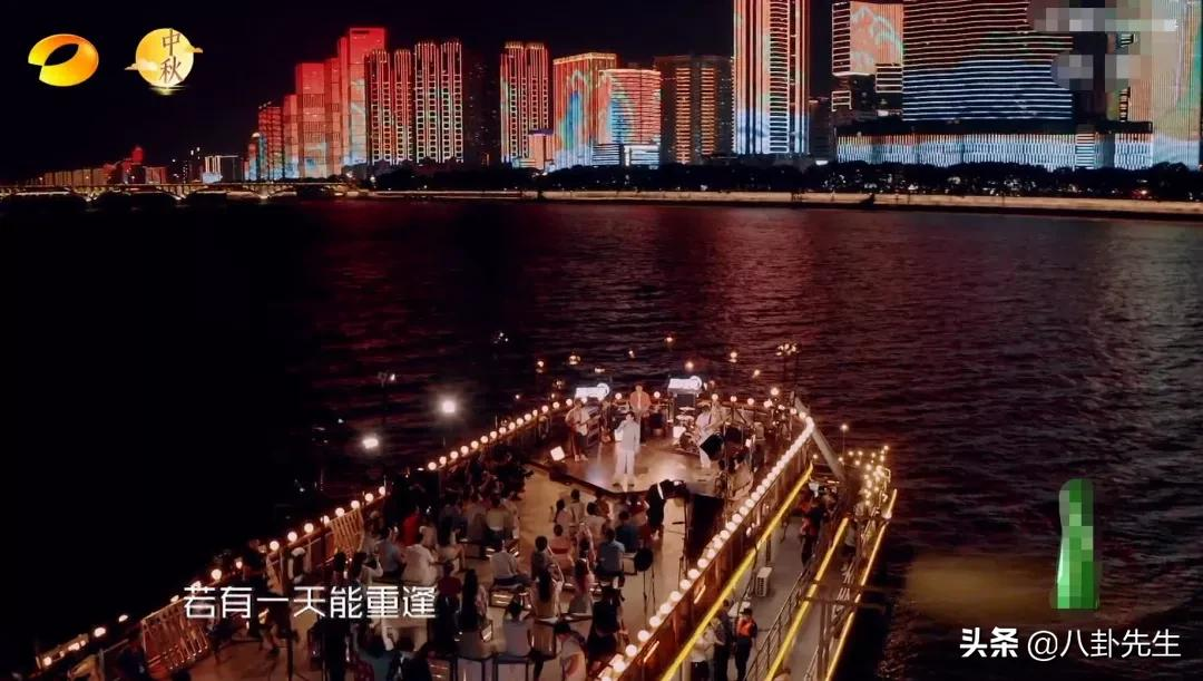 芒果台中秋之夜星光暗淡:彻底弃用流量明星,快乐家族服装土味