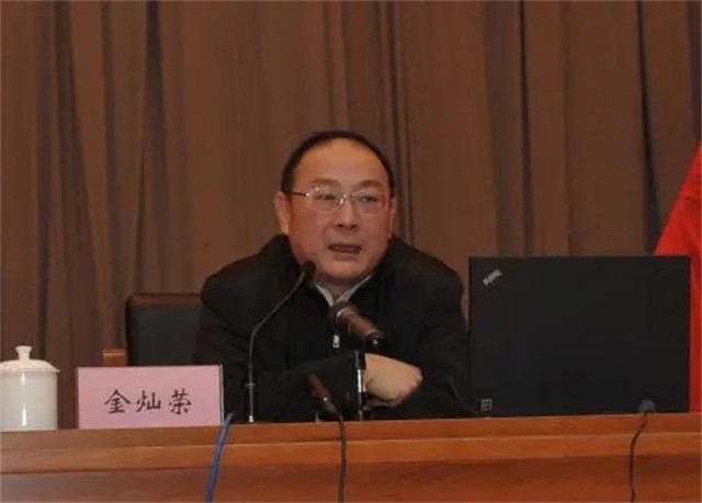 金灿荣：台湾问题军事上已成熟，美台正做愚蠢动作帮我们下决心