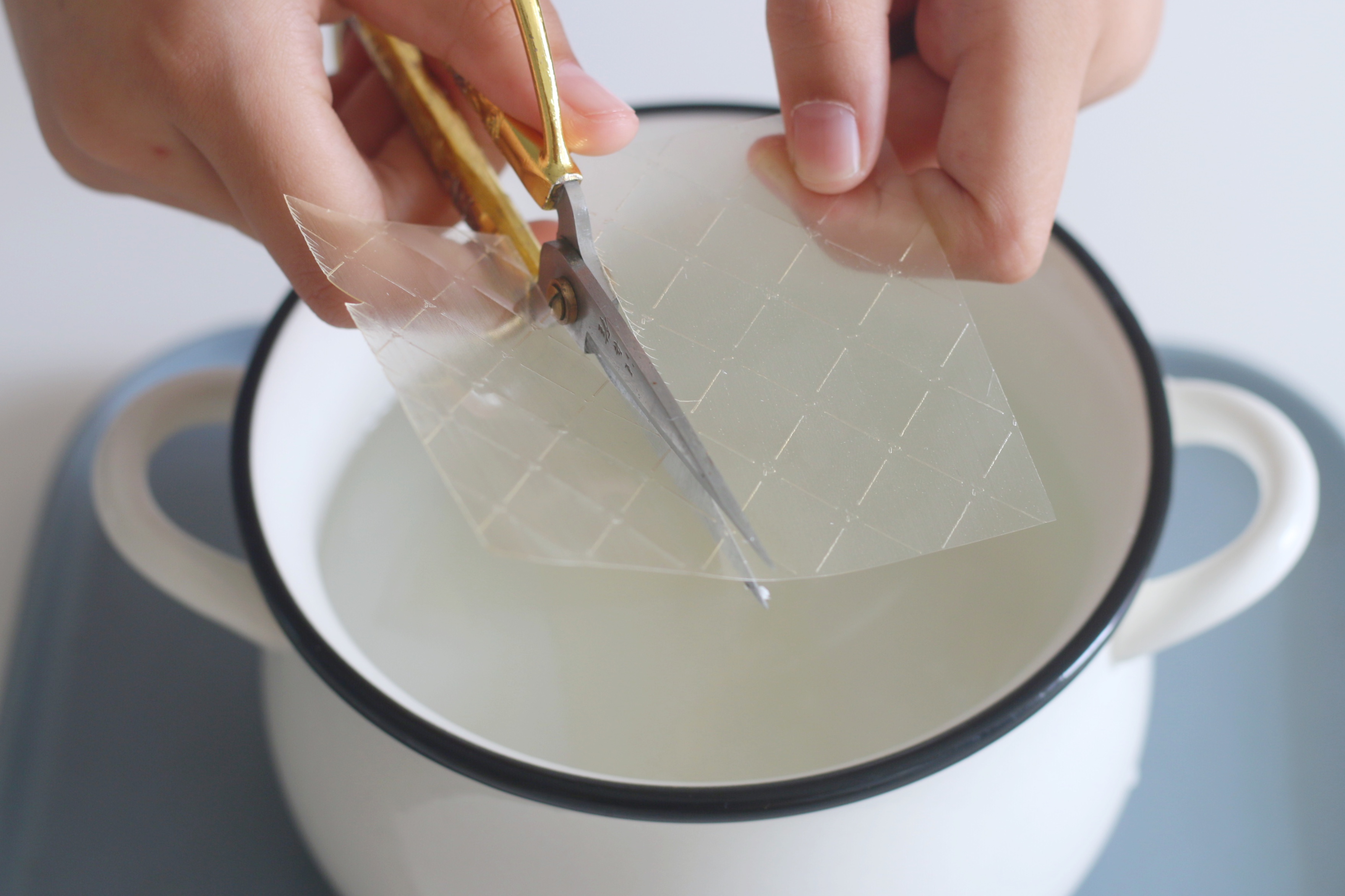 把西瓜做成果冻，冰凉Q弹超解暑，几步就做好，真简单