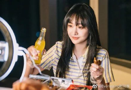 李兰娟证婚！李佳琦当伴郎，李宇春郑爽当伴娘，这是什么神仙婚礼
