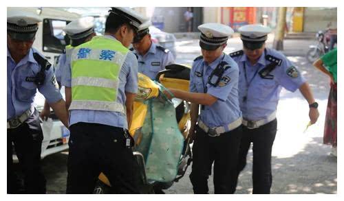 电动车“寒冬”降临，后座不能载12岁以上孩子，