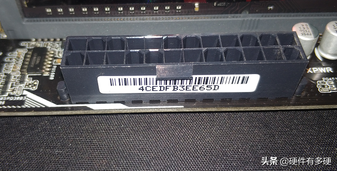 电脑机箱连线不会接？简述主板的各种接口