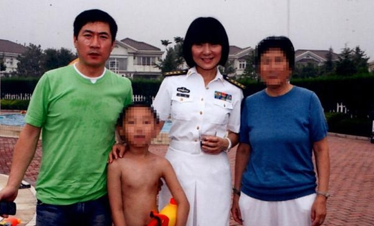 晒豪宅却被骂骗前夫的钱，52岁陈红回应，一句话