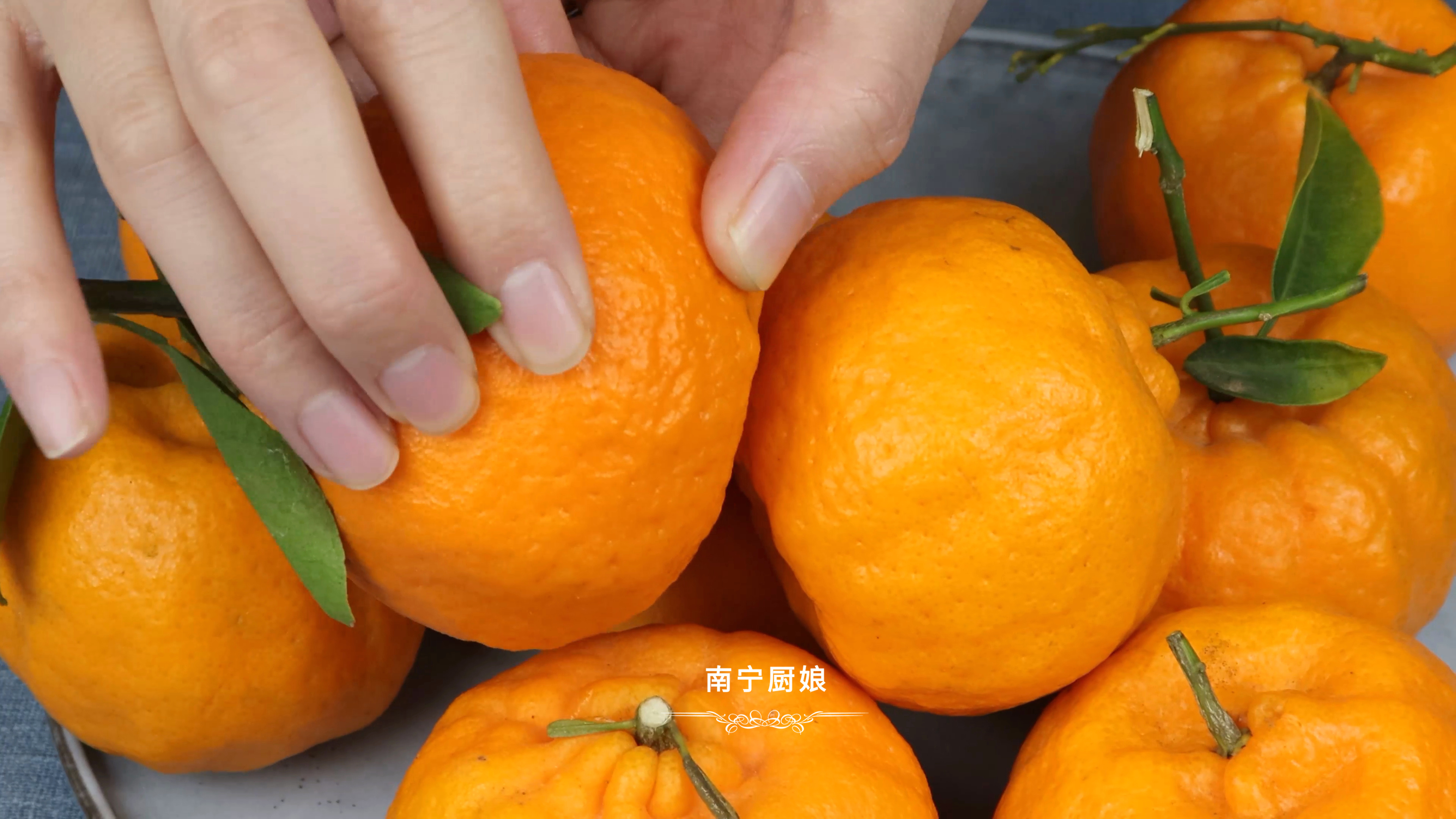 買醜橘時怎麼挑？ 教你5個挑選方法，學會后買到的個個鮮甜又多汁