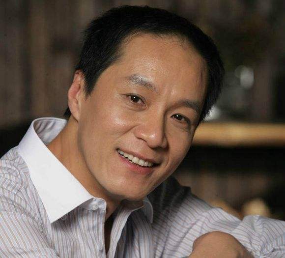 “童年阴影”冯远征：被称为影视“家暴专业户