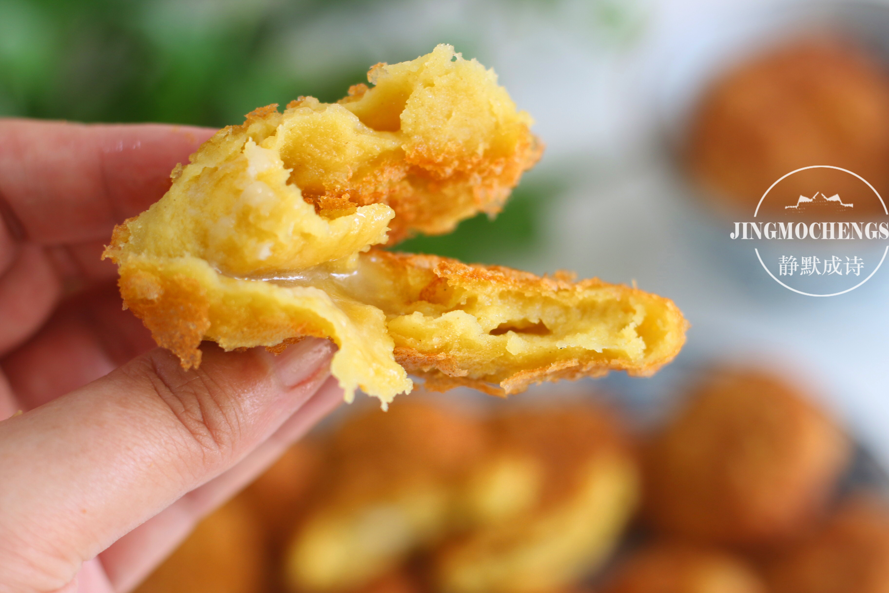 油炸糕的正確做法，不用酵母，不開裂不露餡兒，外酥裡糯吃不夠