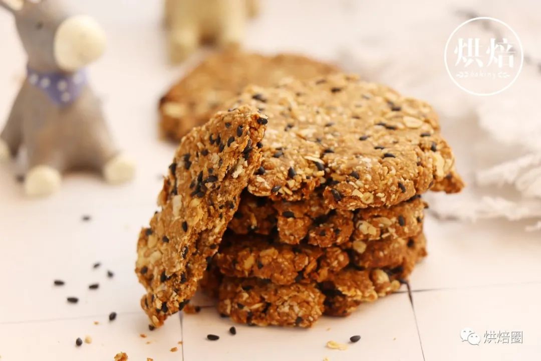 隔离在家做零食 不长肉黑糖燕麦饼干 可能要算健康零食排行榜前五吧