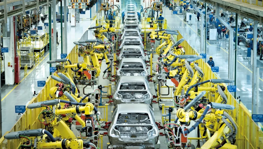 银标LOGO的“一小步”为何是神车五菱的“一大步