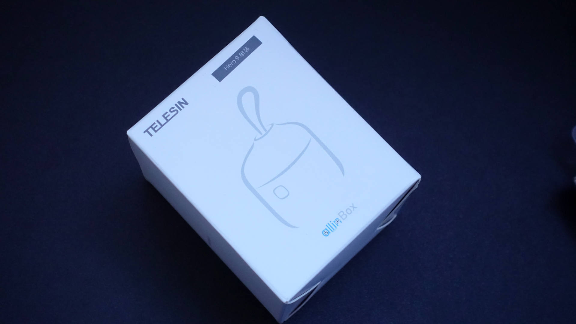 泰迅TELESIN充电盒体验：有了它家中的狗破再也不怕断电了