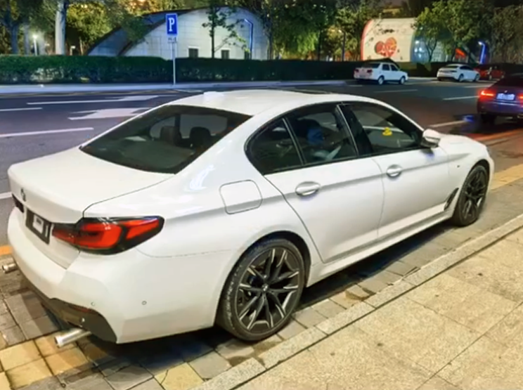 有望本月底上市 国产新款宝马5系无伪谍照曝光