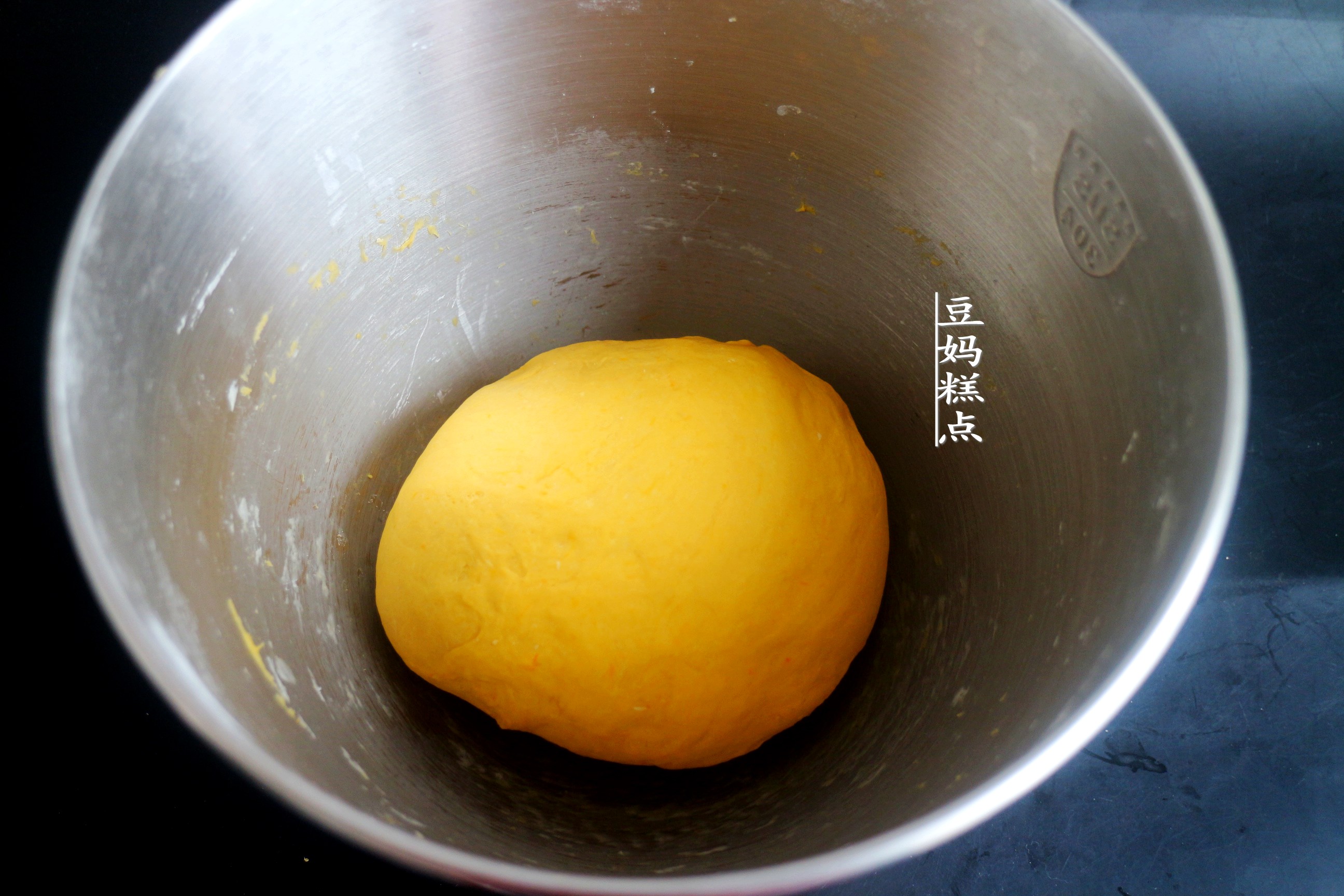 家有孩子，我常做这类小馒头，只需10分钟，柔软好消化