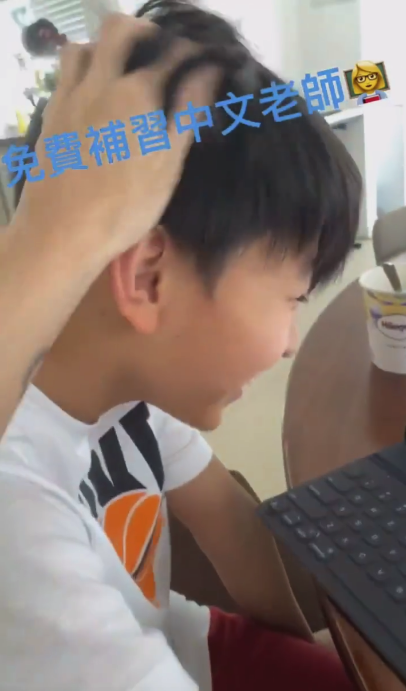 张柏芝二儿子罕曝光，侧脸不输谢霆锋，学简体字欲和爸妈来内地？