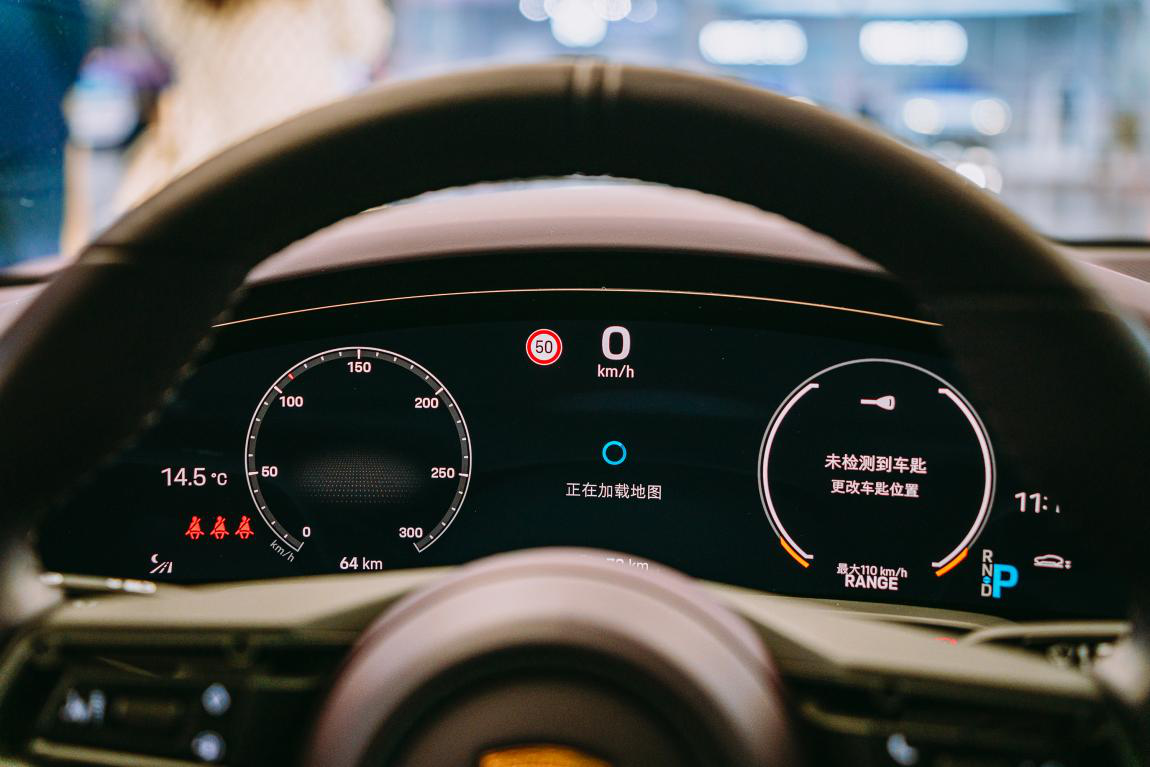 买不起Turbo S，选个Taycan“冰莓粉”还是可以的