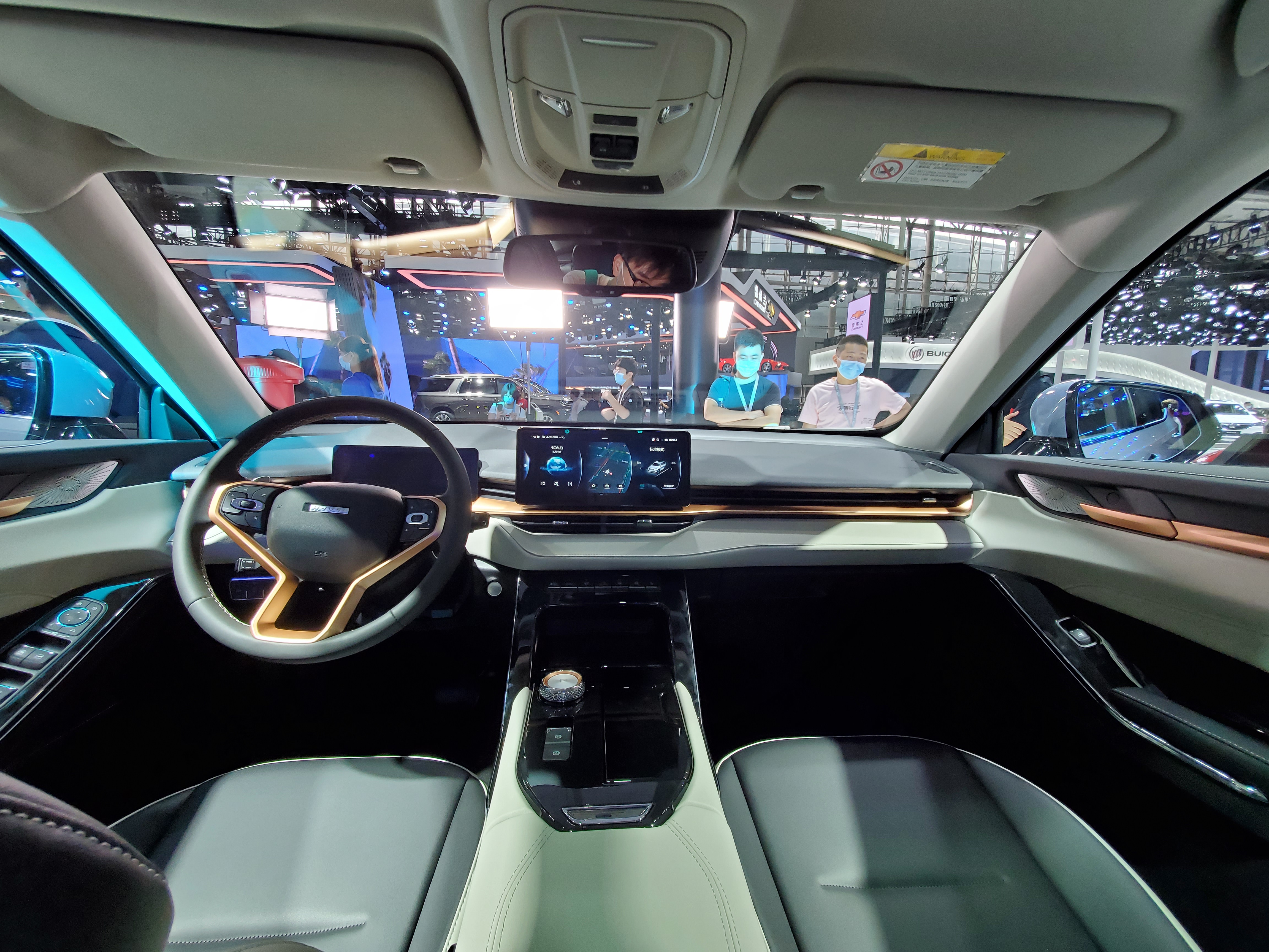 搭载长城最新20t发动机完全体哈弗h6亮相广州车展