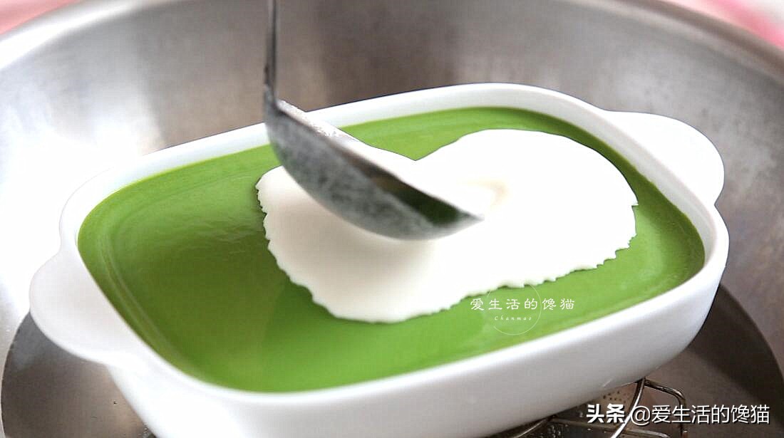 自制斑斓千层糕，Q弹爽口，颜色不发黄，秘诀在于这一步