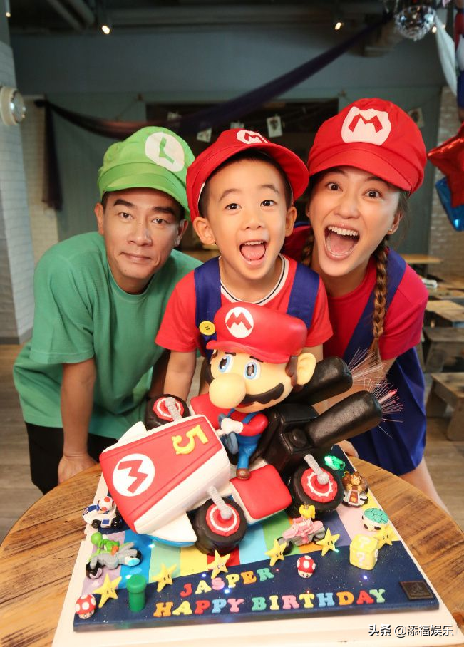 7歲jasper幫應采兒做家務，求助外公被拒，懂事到讓人心疼