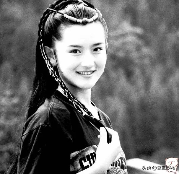 九妹高清复原照曝光，以为是谢娜的黑历史，结