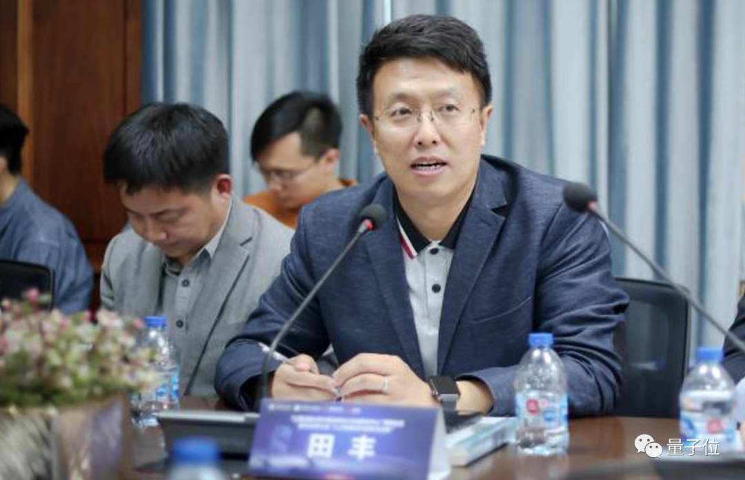 如果《賽博朋克2077》走進(jìn)現(xiàn)實(shí)，人類(lèi)如何擺脫AI的支配？