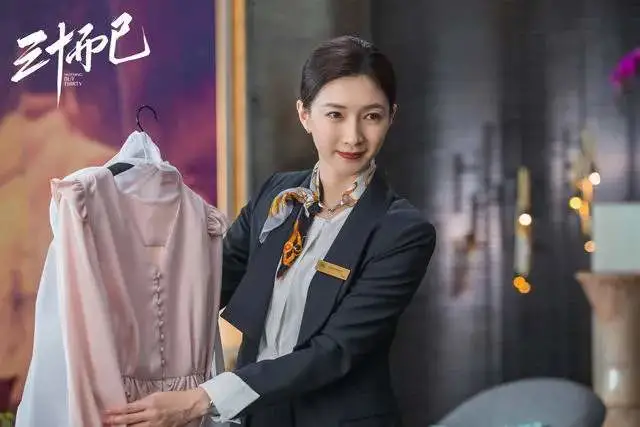 《三十而已》6大关键细节，梁正贤的渣早有伏笔