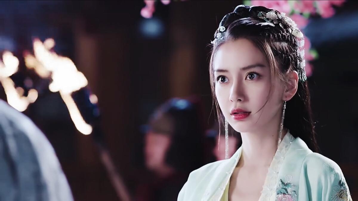 商业互吹？章子怡赞baby演技好，杨颖表示谦虚：我继续努力