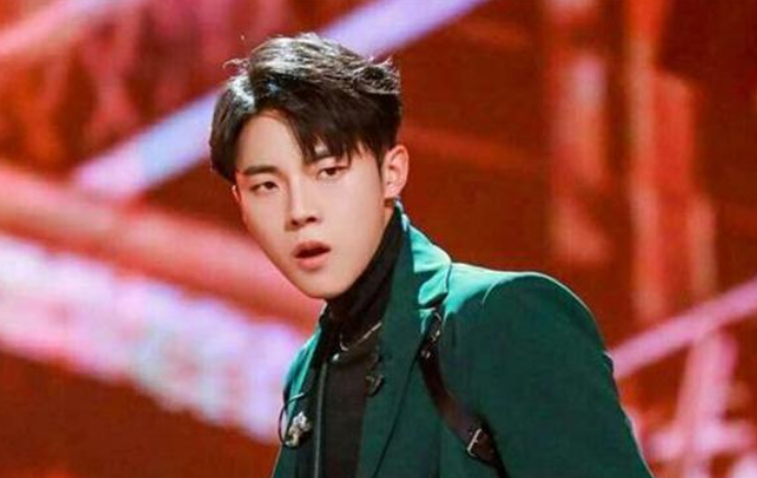 恋情|高嘉朗公开恋情！与女友从19岁开始交往 曾多次称自己单身欺骗粉丝