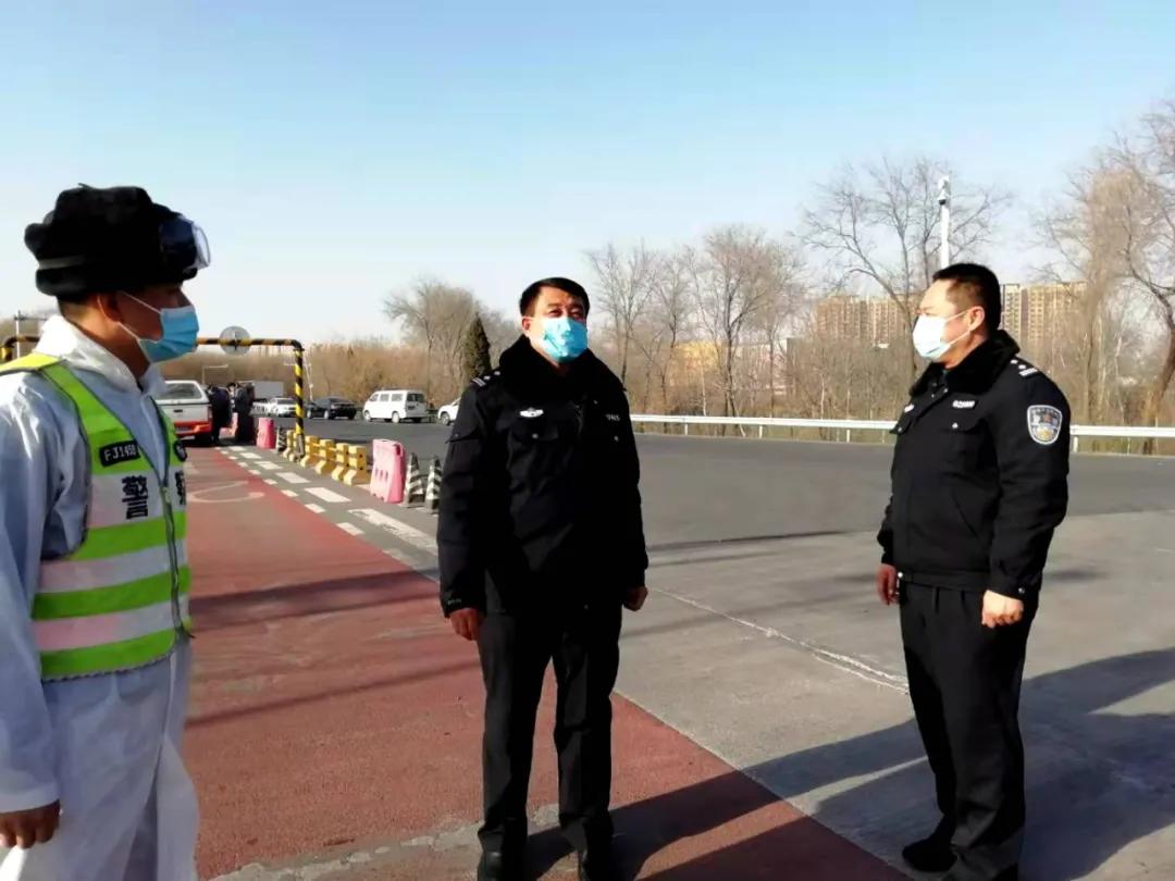 邯鄲市交巡警邯山一大隊領導帶隊慰問疫情防控一線民輔警
