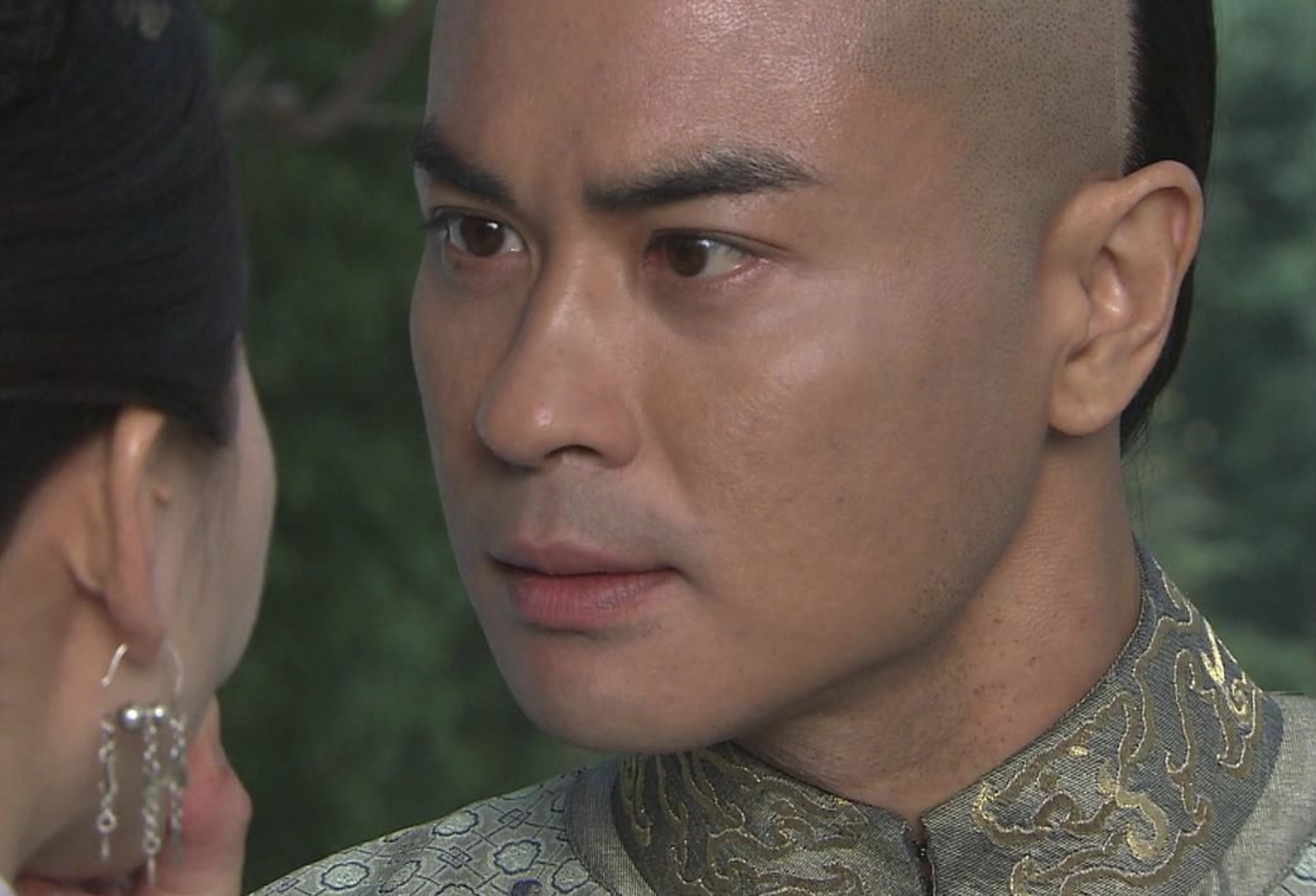 鄭嘉穎曬一歲半兒子，成功從一數到十開心拍手，表情豐富萌態十足