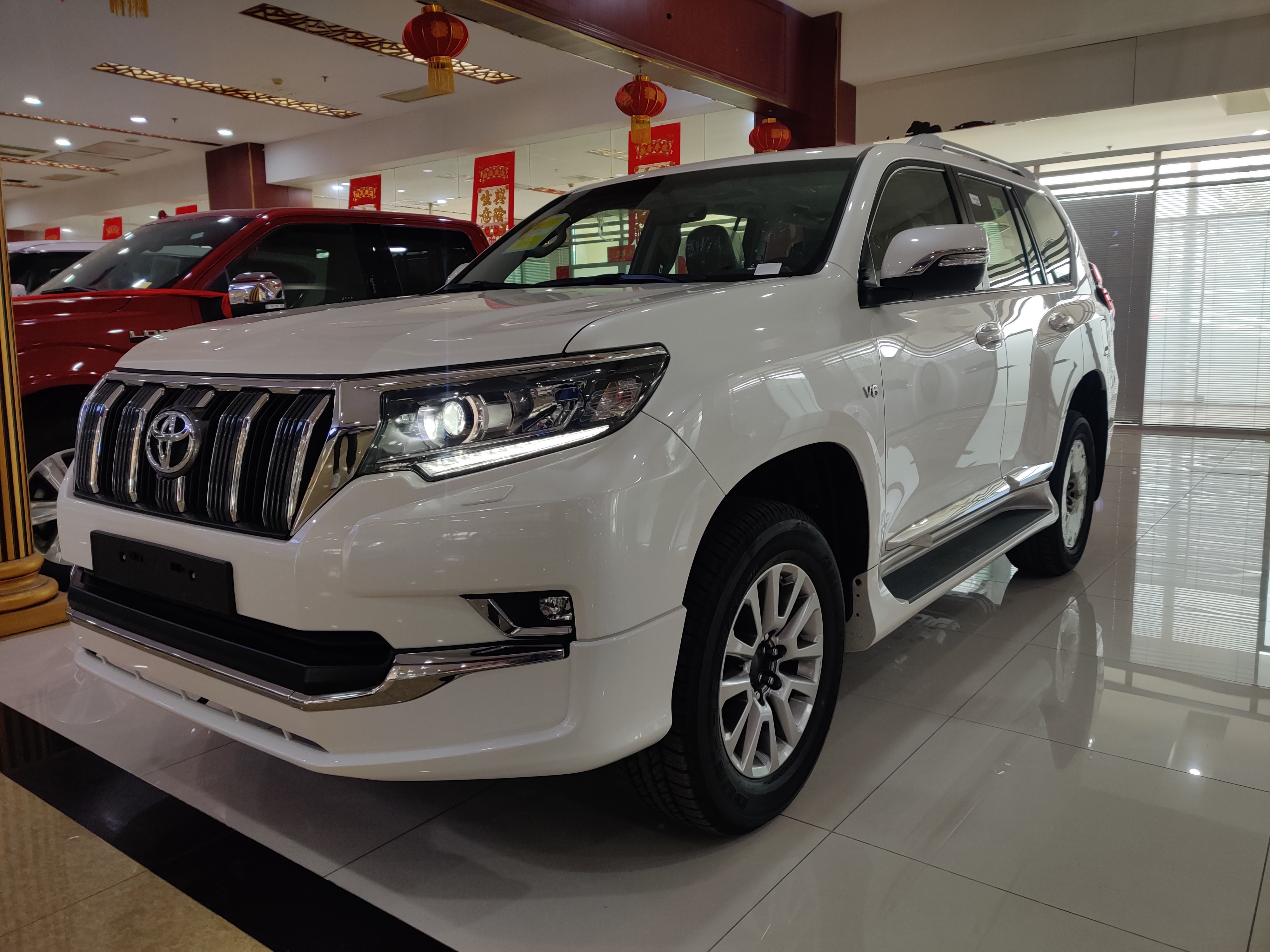 丰田霸道4000原厂高配vx真皮版本车型介绍