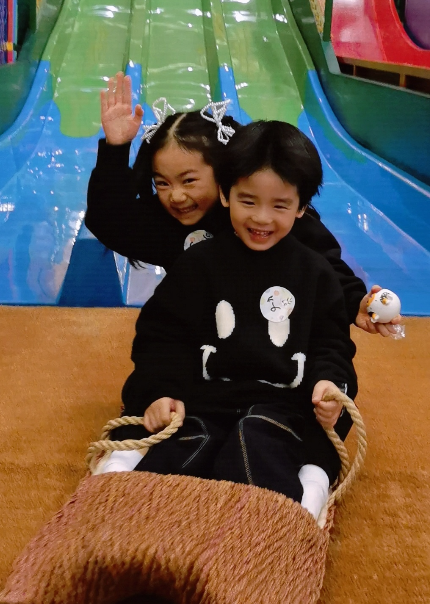 Huang Ying's son writes a letter to date to Qi Wei's daughter! Happy waved to the word, the Lucky that be the same as casing is taller