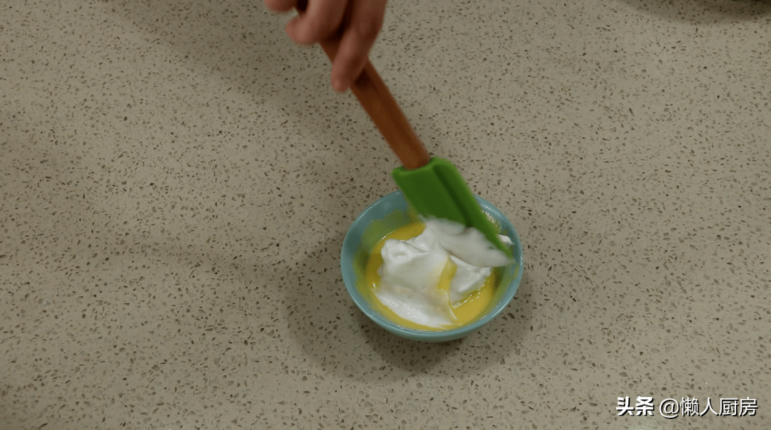 柠檬别再泡茶了，教你一个新吃法！老人小孩 都爱吃，外面买不到