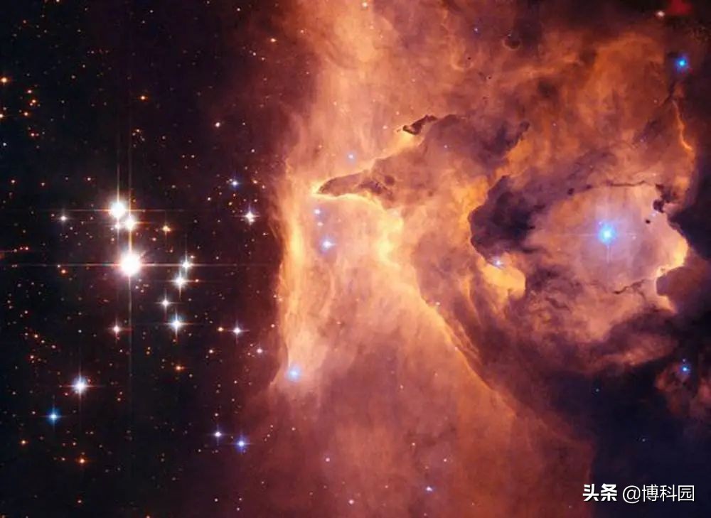 超一万亿倍太阳光度，最极端的星暴，都在数亿立方光年内发现了