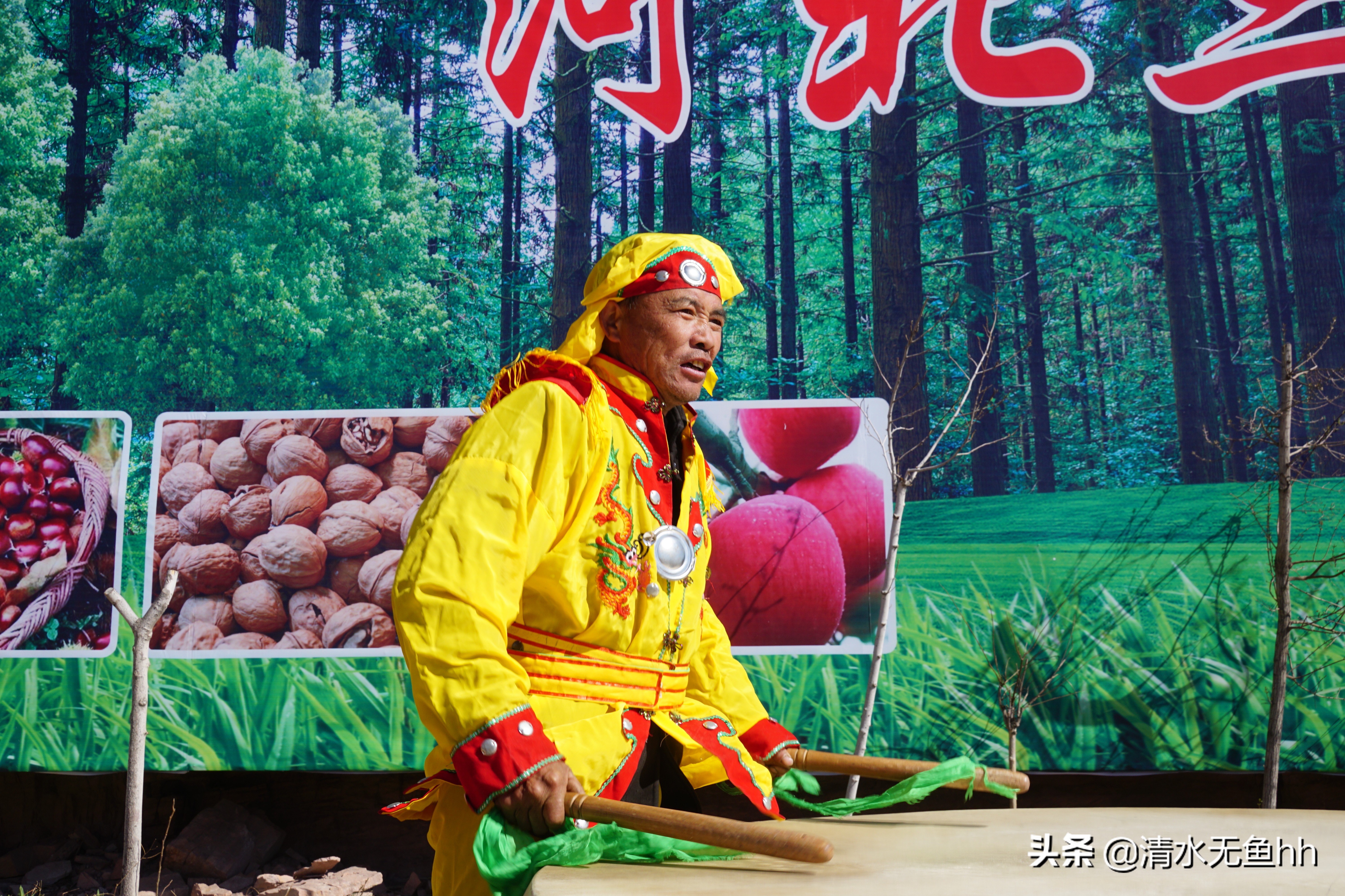 九龙峡，谁把桃花移画中