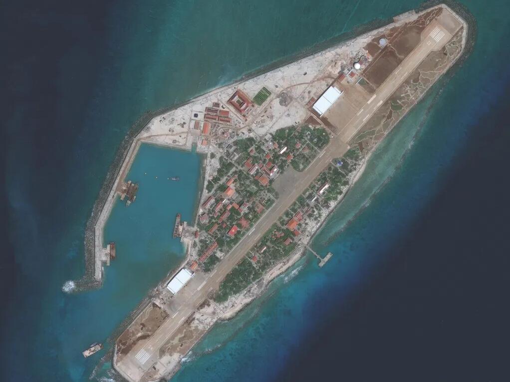 中国南海军事基地毫无用处？易攻难守弱点多，