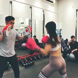 图片[22]-[健身模特]25岁翘臀辣妹健身前照片曝光，网友炸了：现实版丑小鸭变白天鹅-PPOBM时尚