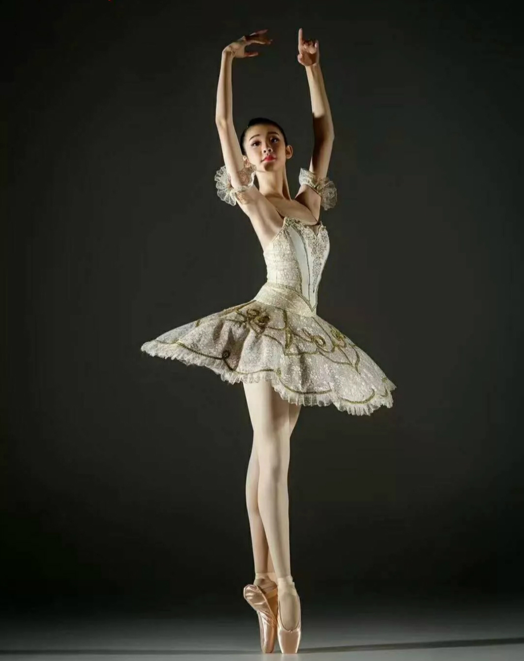 杀入撑腰榜前五，张艺凡会《创造营》出道吗？