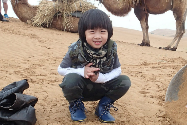 林志穎攜家人露營！ 11歲kimi側臉圓潤身高驚人，三兄弟同框溫馨有愛