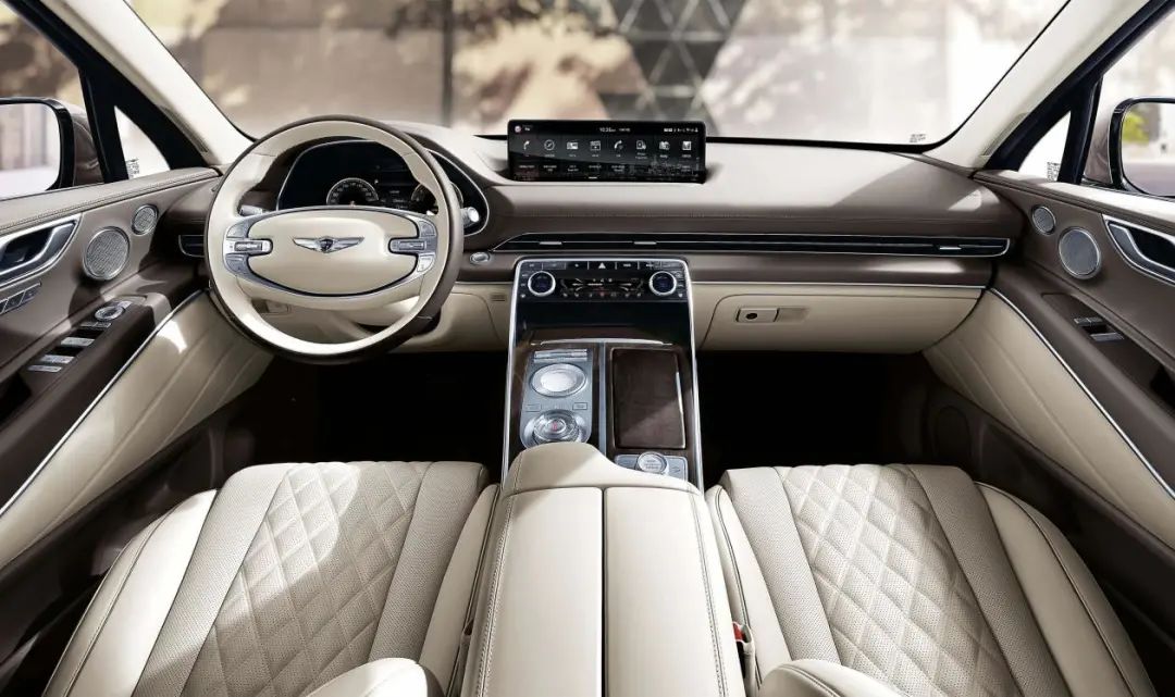 全国第二家捷尼塞思店落户成都，成都人又要买买买了