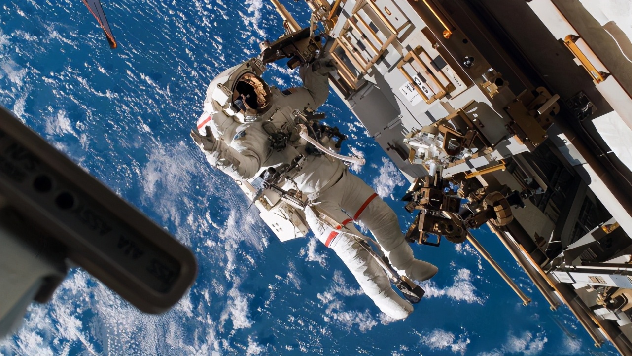 ���ຽ��ʷ��һλ�׳���Ա�����ڷ���ǰ��֪���Լ����ز���