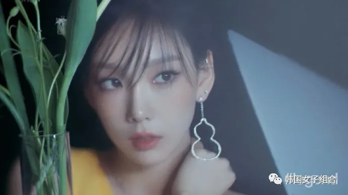 拍摄了legend画报的这位女团爱豆,历代级的美貌