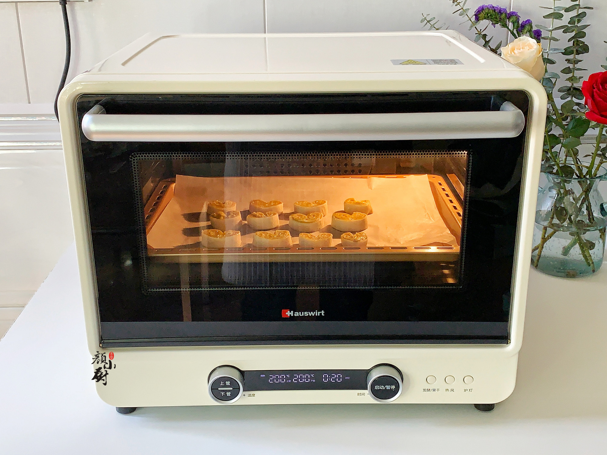 自從學會了做這個，我家沒少吃，撒上白糖一烤，又酥又甜，好吃