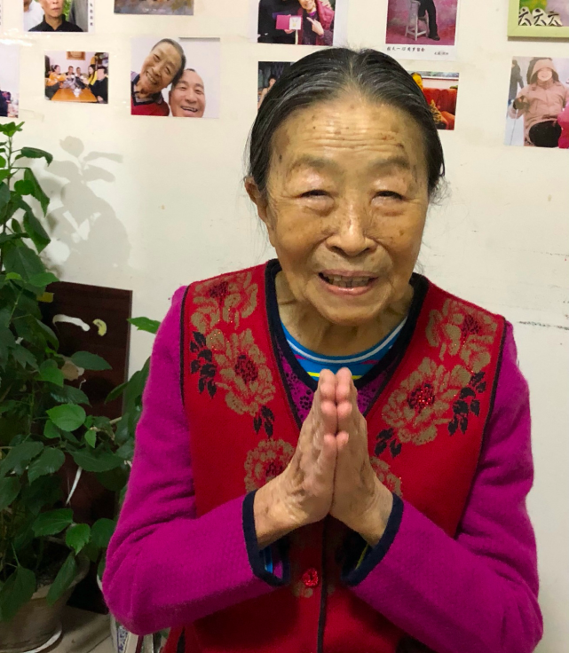 75岁张少华病逝，住院照曝光，双鼻插管手腕有淤青瘦成皮包骨