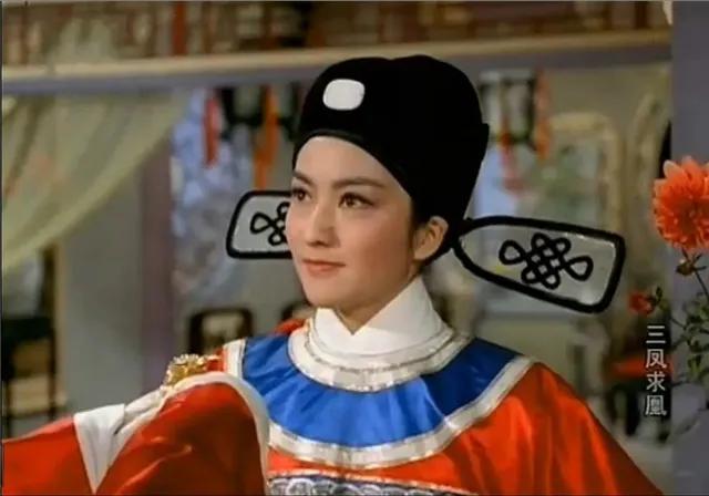 55年前香港老片《审妻》，在内地轰动一时，女主被誉为古典美人  第13张