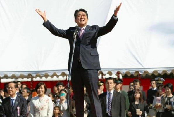 安倍醜聞持續發酵，再次�拜相�美夢破碎