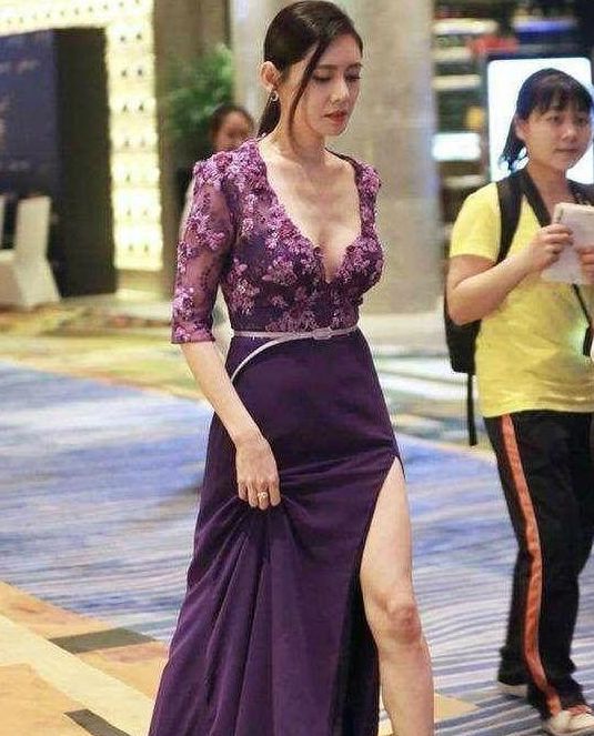 38岁秋瓷炫近照曝光，唯一讨国人喜欢的韩星，嫁
