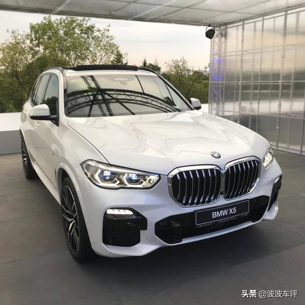 2.0T全新升级宝马X5发售，市场价69.99万，总体配备很丰富多彩