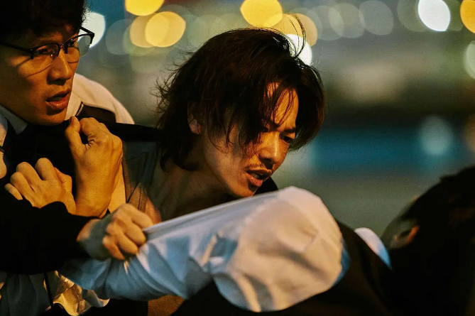 һ�������ıɱ��һ����ͥ�ľޱ�