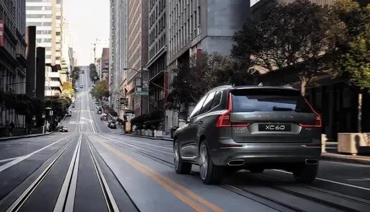 预售价33.8万起 2.7T+8AT 它让沃尔沃XC60紧张