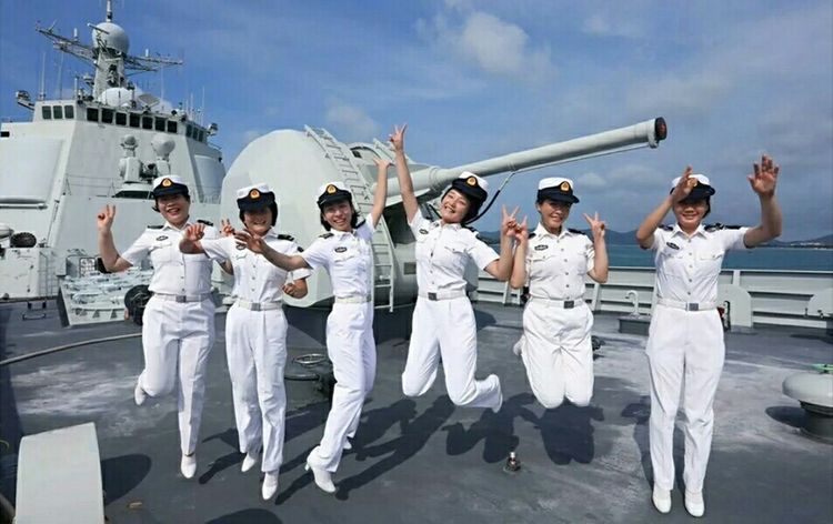 艦艇女兵 又美又颯 顏值不輸電影女明星 圖咔咔 Mdeditor