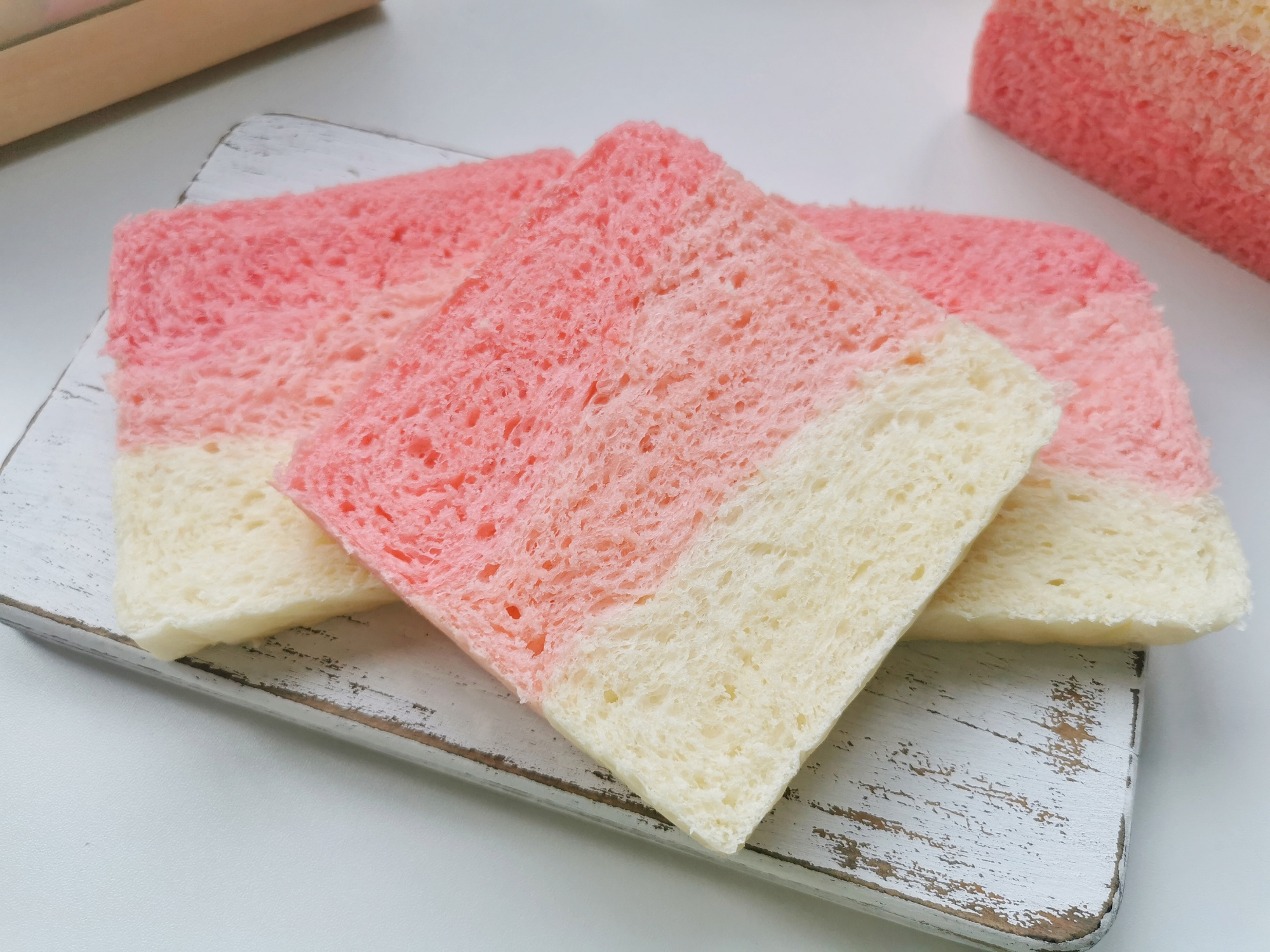 用了6年的吐司配方，次次都成功，放3天依旧松软，比买的都好吃